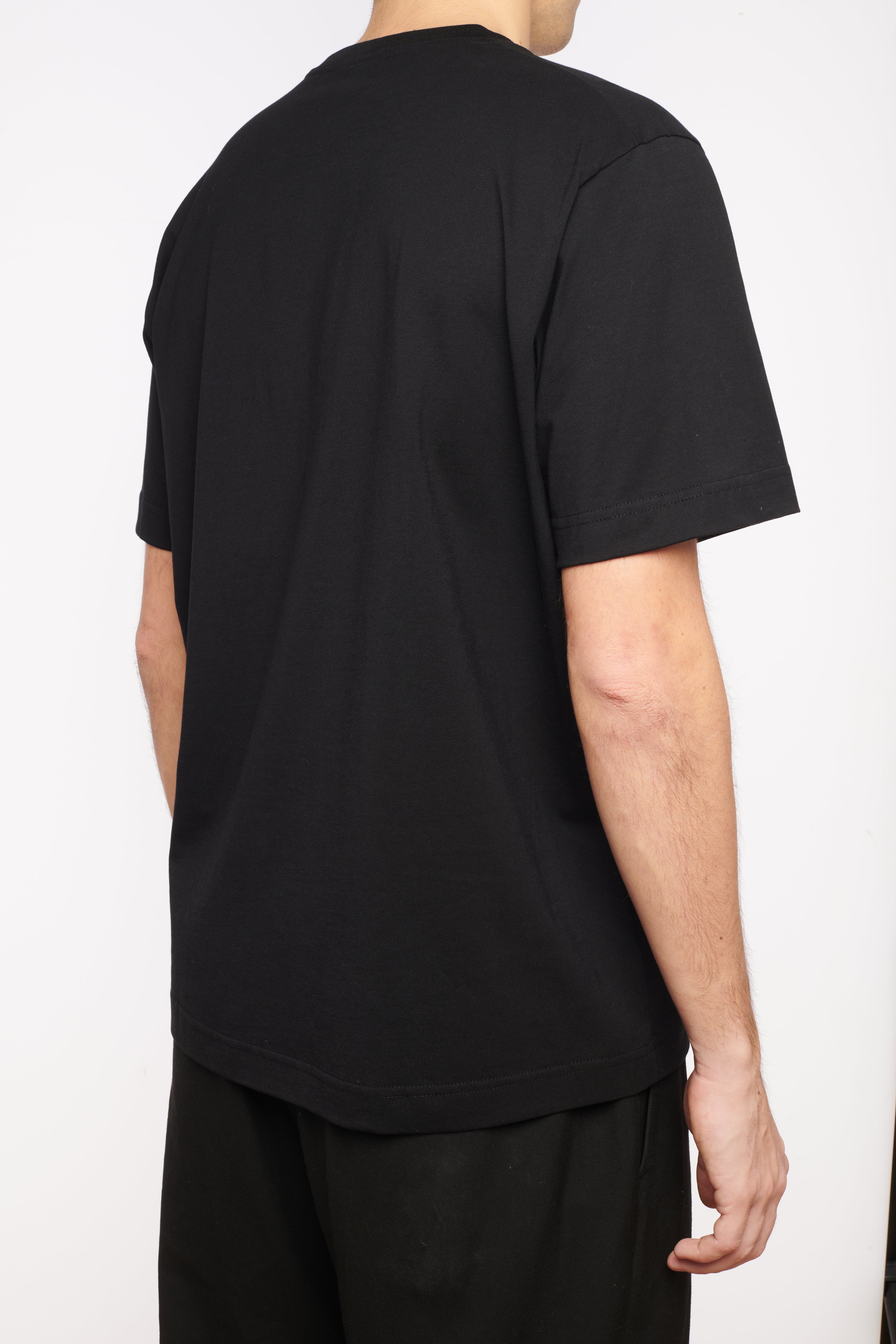 Circular shirt made of organic cotton, color black, outdoor, made in Portugal