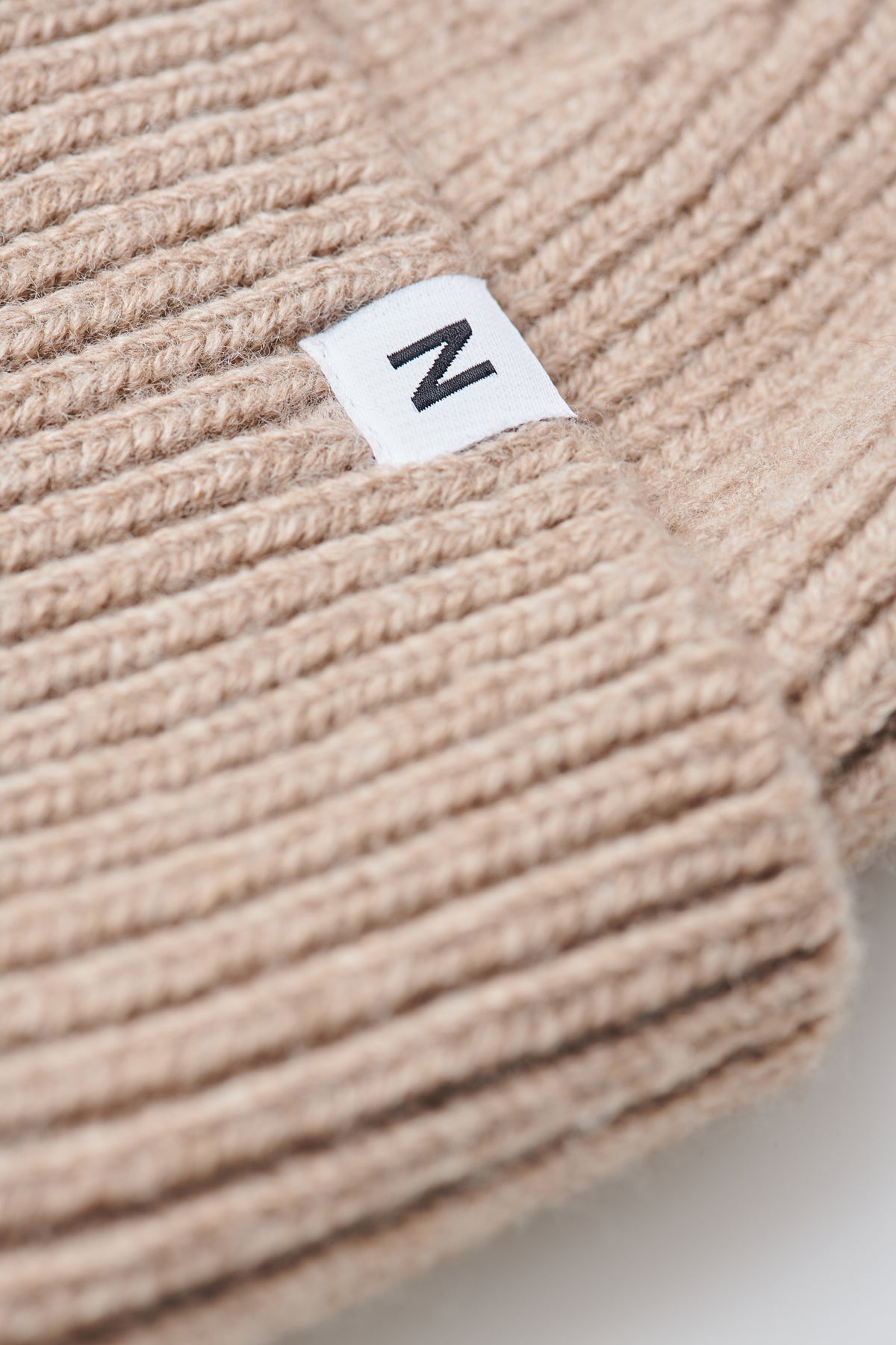 Tide Merino Beanie – Sand