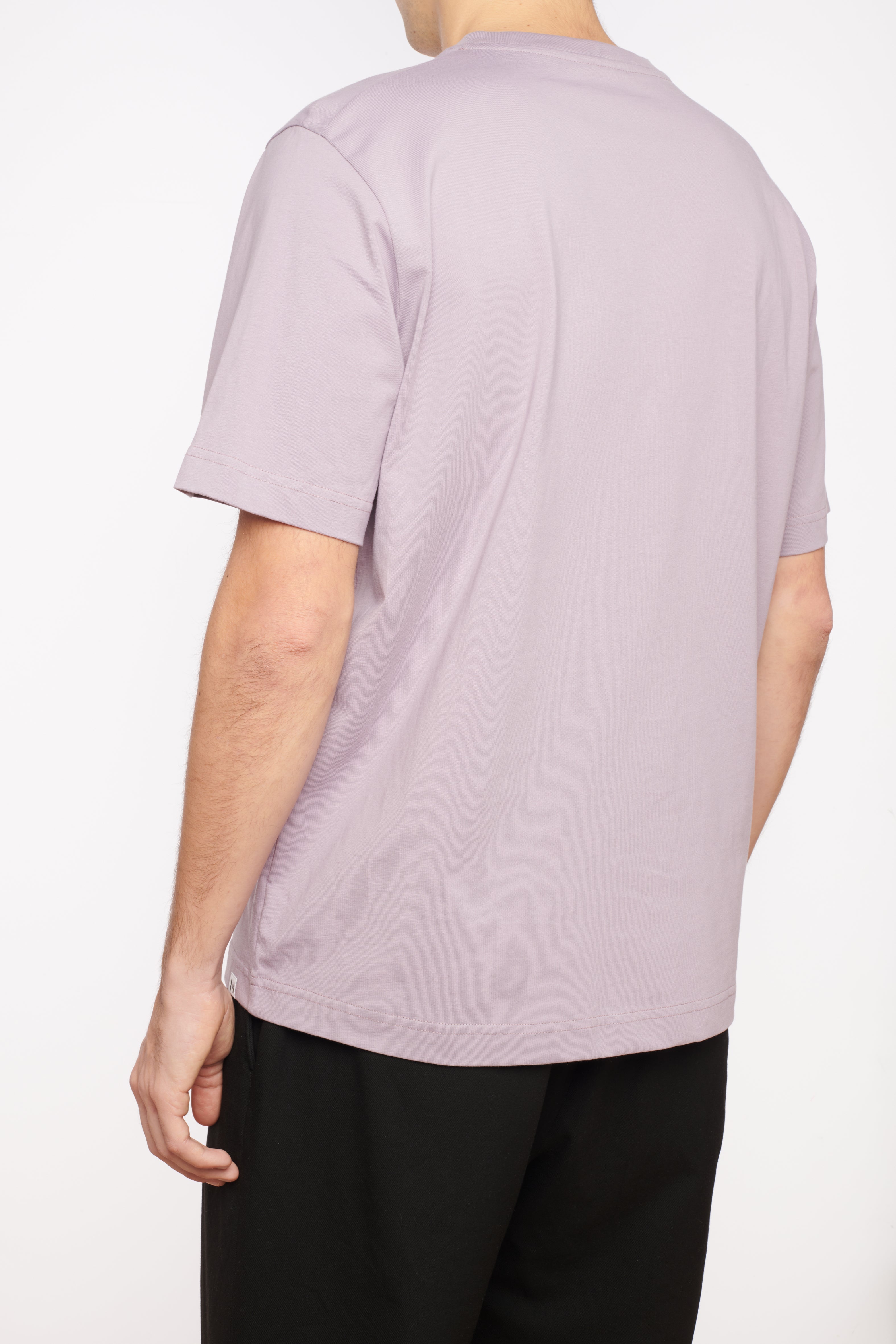 Circular shirt made of organic cotton, color dusty purple, back view, made in Portugal