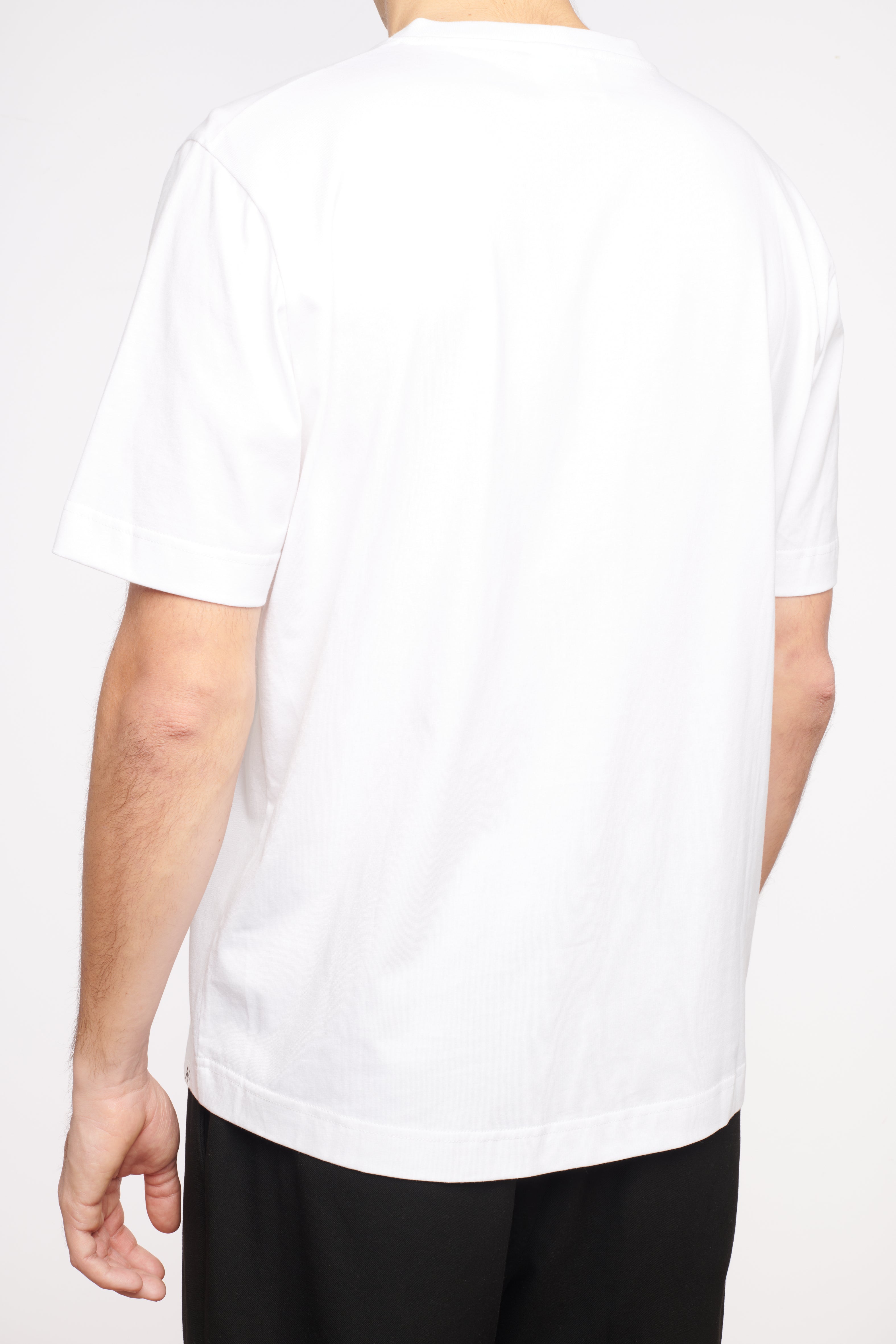 Circular shirt made of organic cotton, color white, back view, made in Portugal